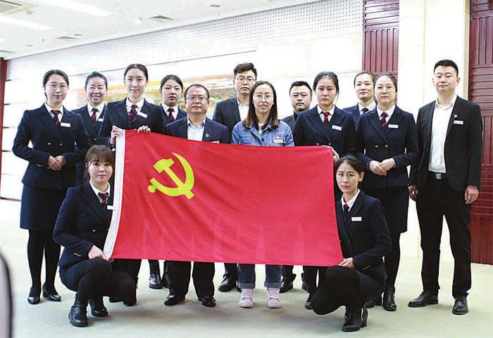 十四冬滑雪登山赛在扎兰屯开赛