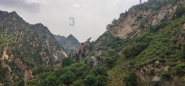 天津姑娘爱上外国穷小子，领证时才知，他是拥有6000平城堡的伯爵